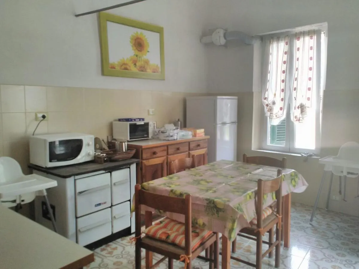 Bed & Breakfast B&B Il Girasole Finale Ligure Italy